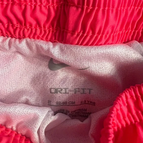 Nike shorts size 2-3 years - Picture 3 of 3